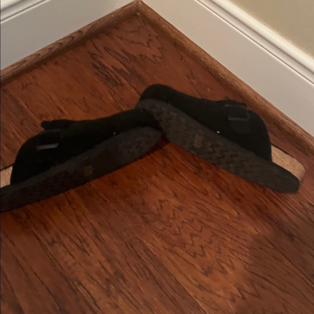 Cushionaire Black Clogs - Picture 5 of 5